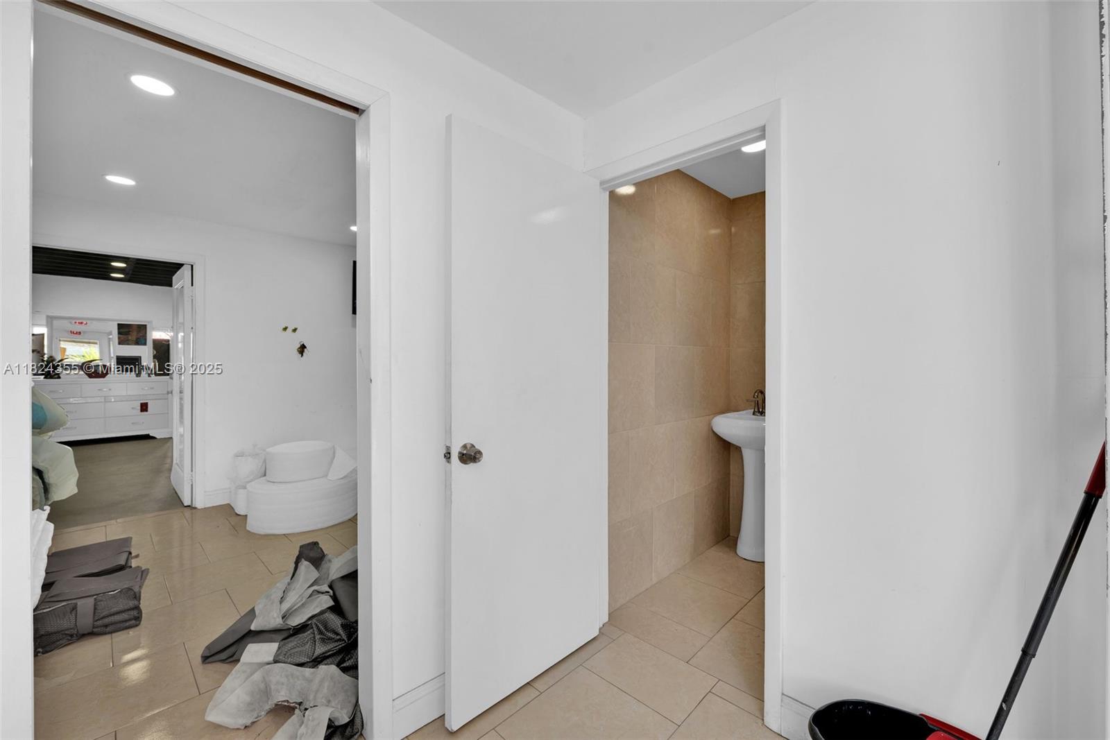 HIALEAH 8TH ADDN REV PL - Land