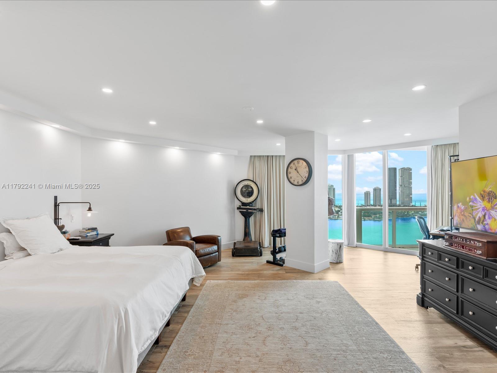 100 HIDDEN BAY CONDO - Residential Lease
