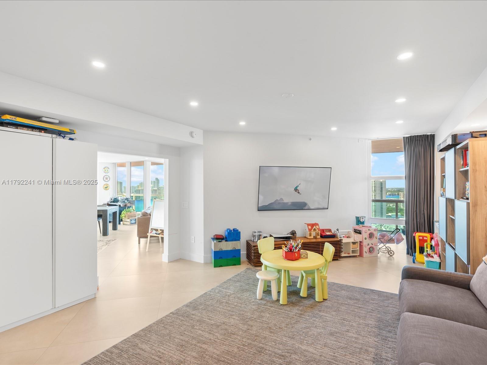 100 HIDDEN BAY CONDO - Residential Lease