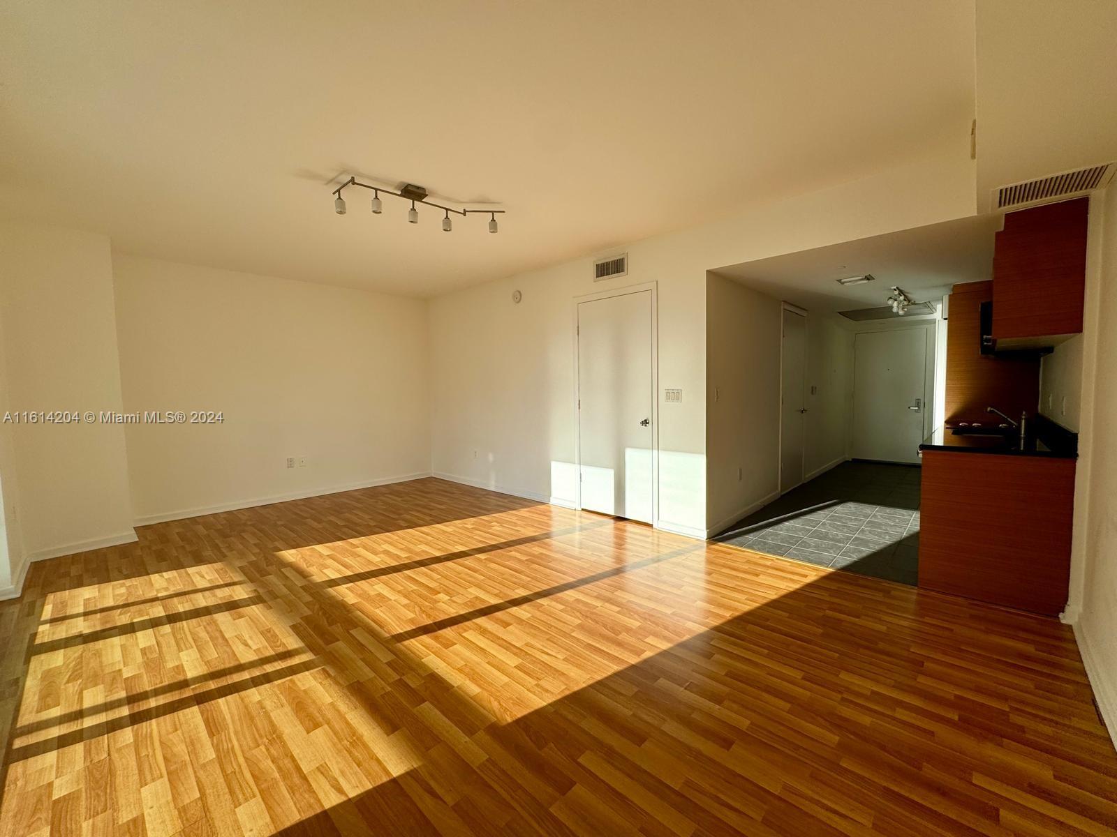 50 BISCAYNE CONDO - Residential Lease