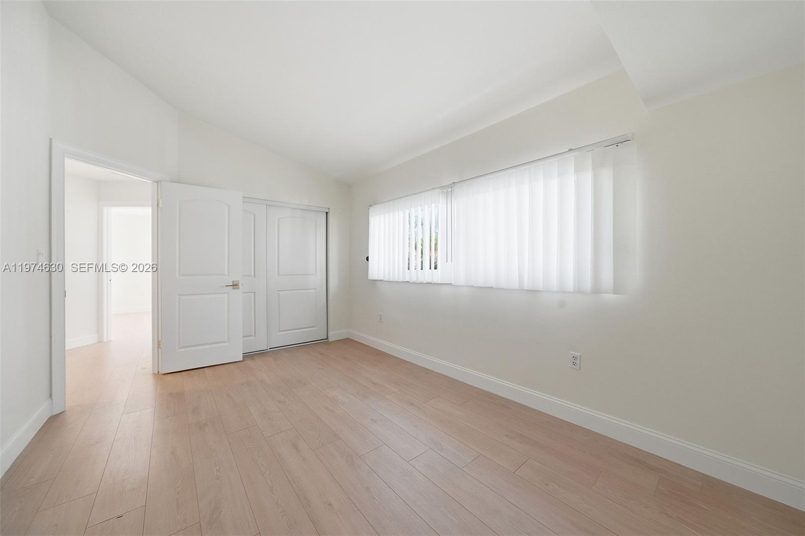 GOLDEN POINTE - Residential