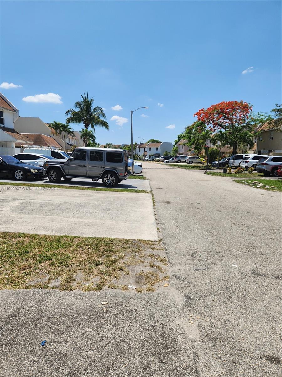TAM O SHANTER VILLAS SEC - Residential