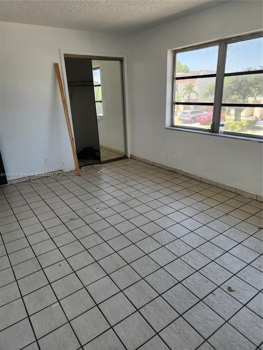 TAM O SHANTER VILLAS SEC - Residential