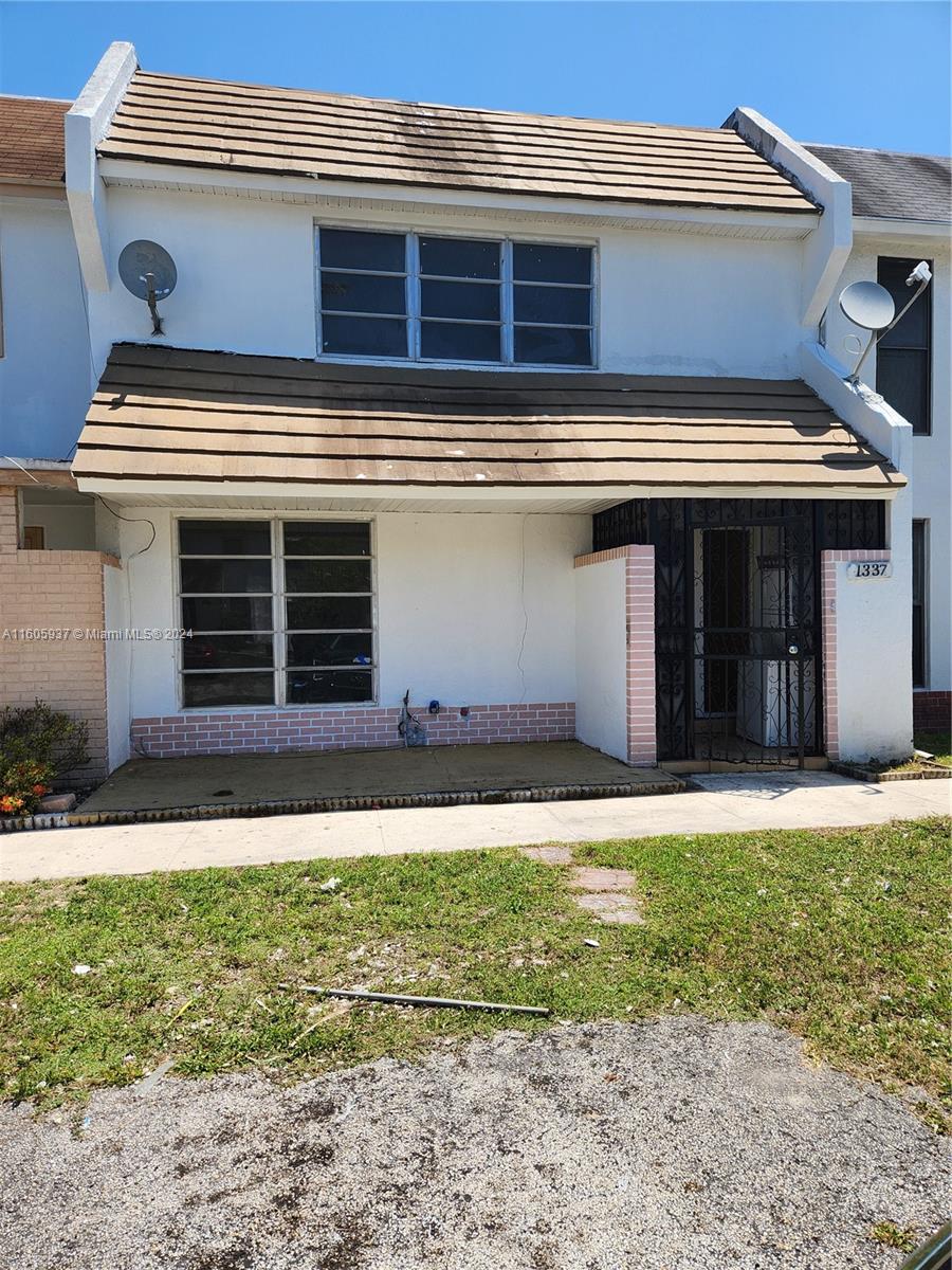 TAM O SHANTER VILLAS SEC - Residential