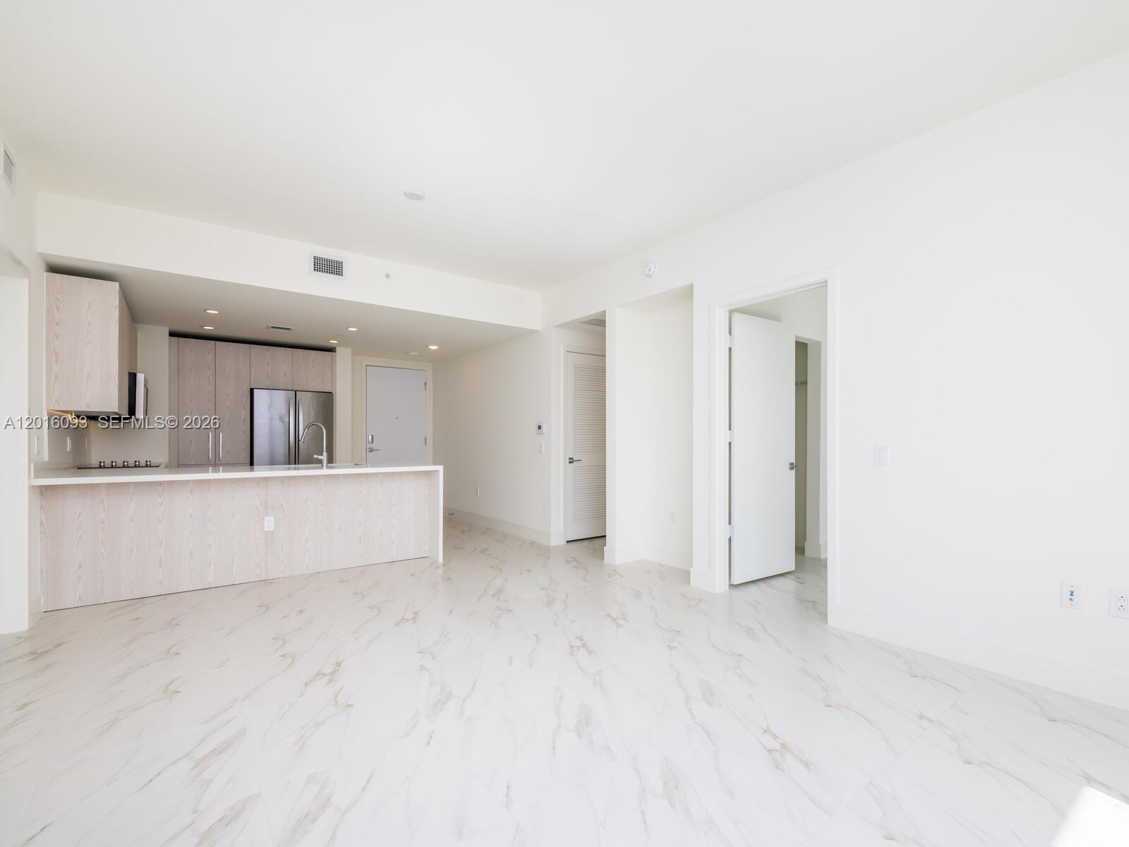 METROPICA NORTH TOWER ONE - Residential Lease