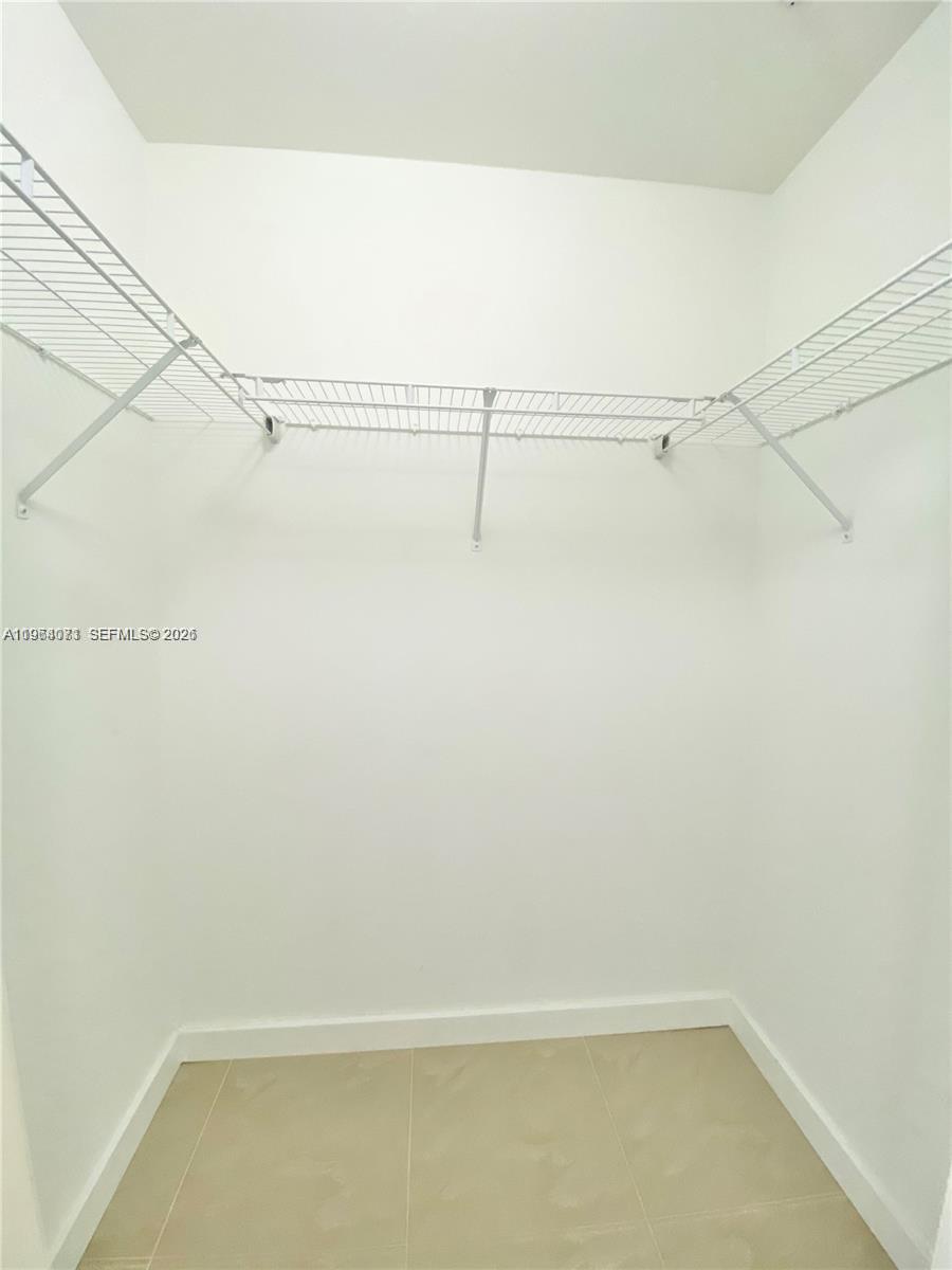 THE AXIS ON BRICKELL COND - Residential Lease
