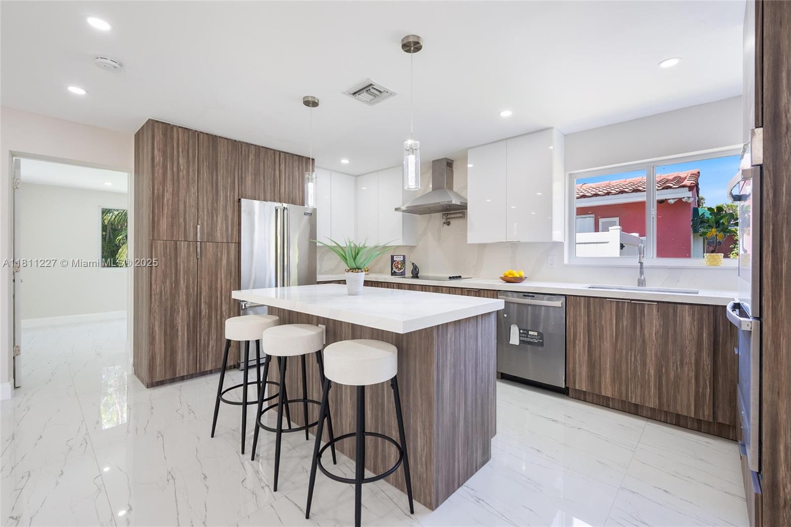 HOLLYWOOD HOMESITES HIGH - Residential