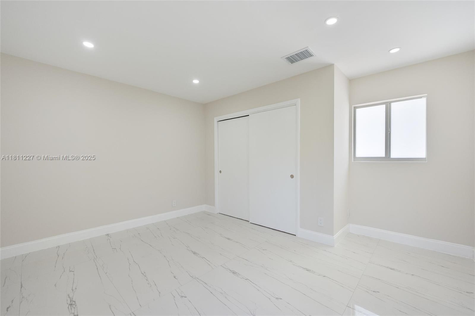 HOLLYWOOD HOMESITES HIGH - Residential