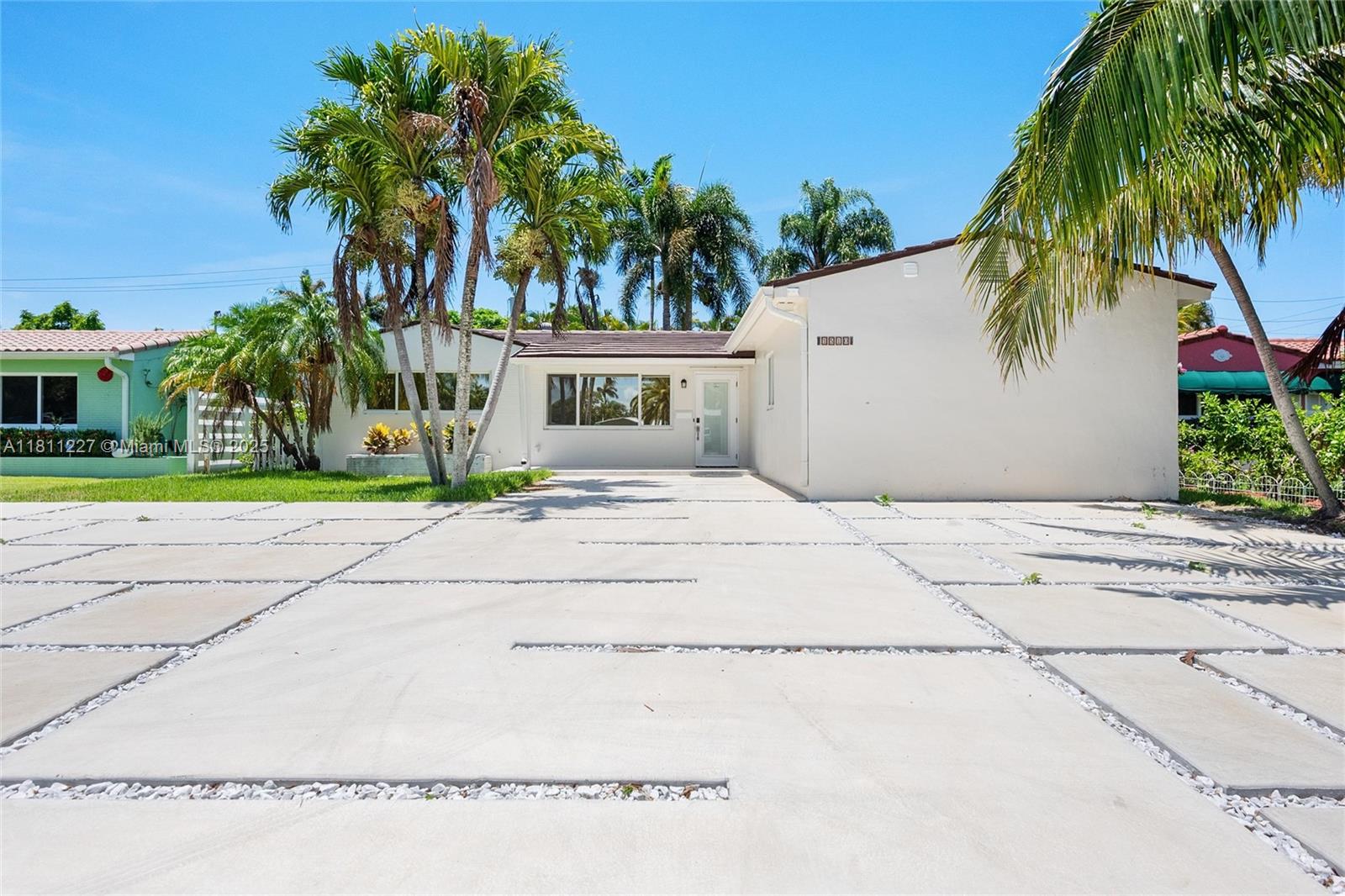 Property for Sale at 1510 Coolidge St, Hollywood, Broward County, Florida - Bedrooms: 4 
Bathrooms: 3  - $815,888