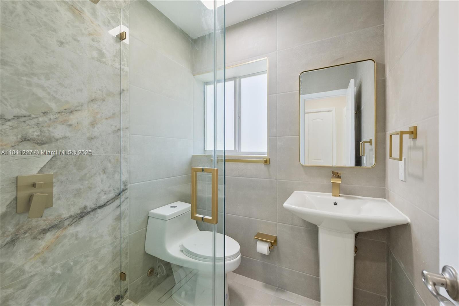 HOLLYWOOD HOMESITES HIGH - Residential