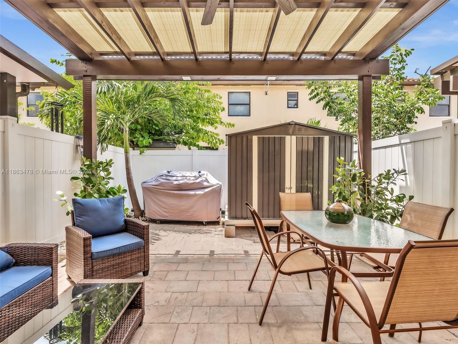 BELLAGIO VILLAS - Residential