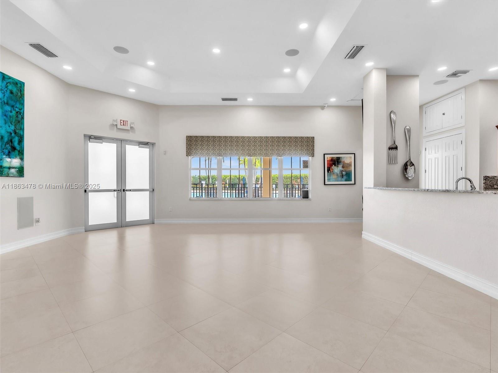 BELLAGIO VILLAS - Residential