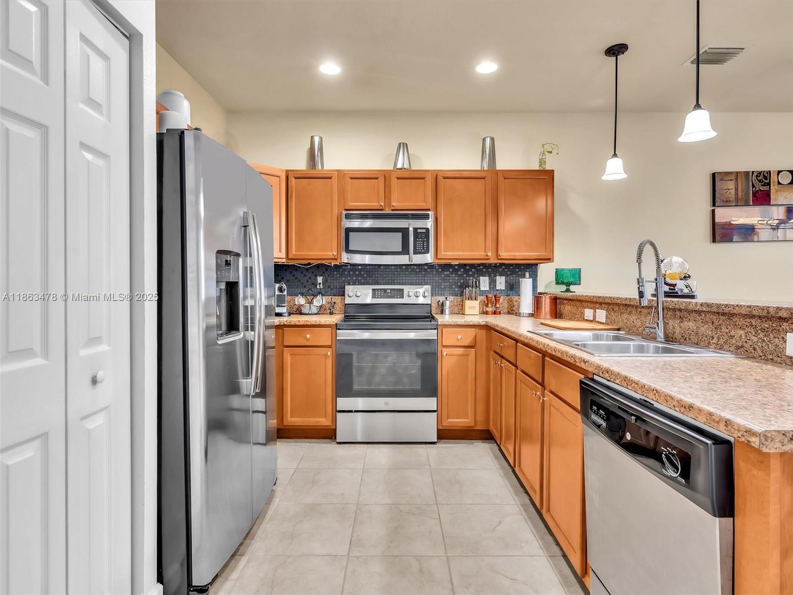 BELLAGIO VILLAS - Residential