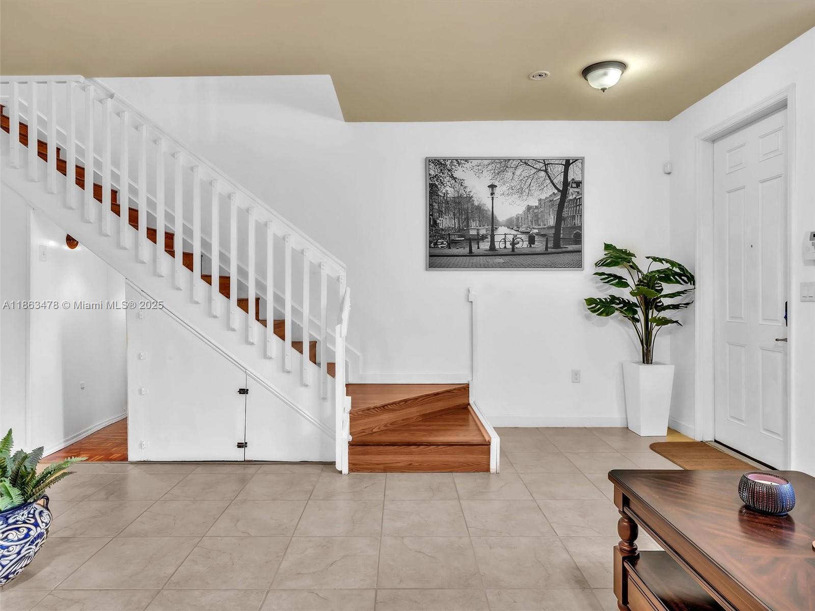 BELLAGIO VILLAS - Residential