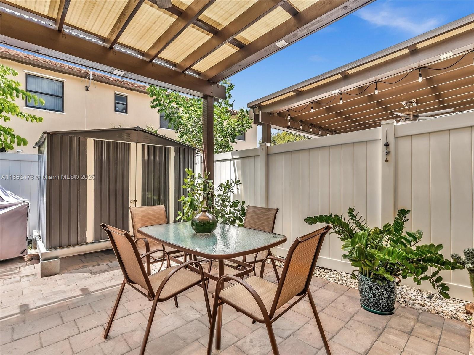 BELLAGIO VILLAS - Residential