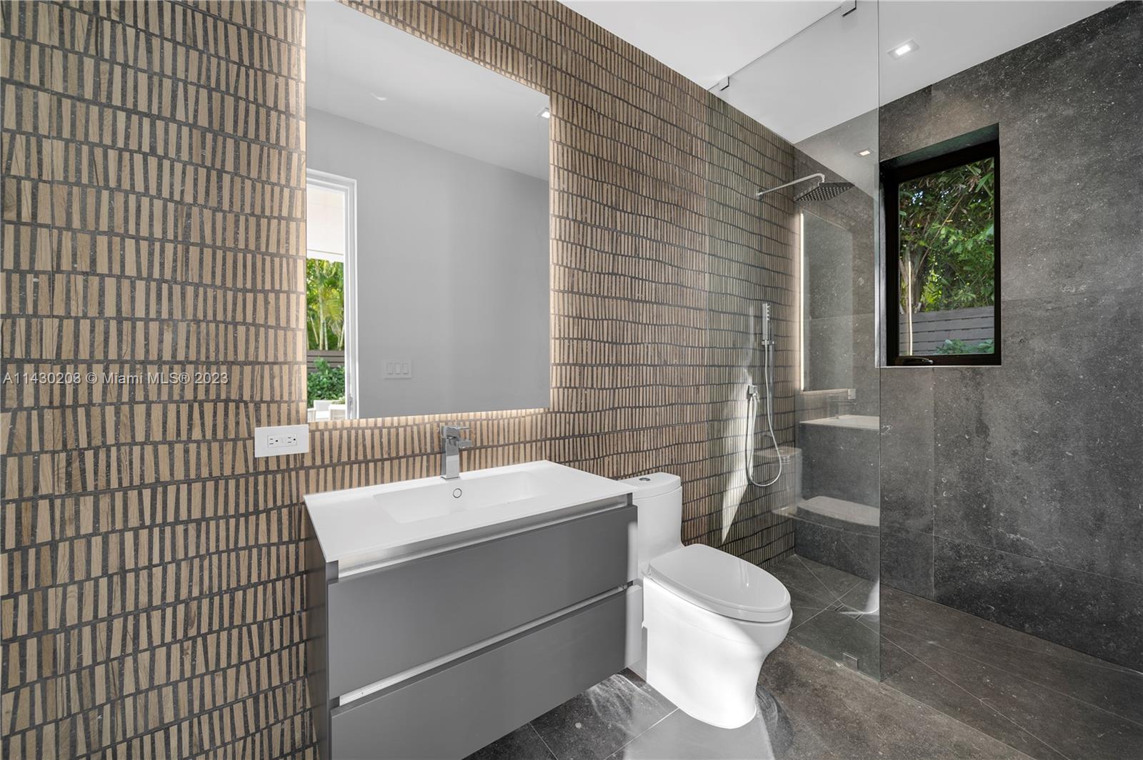 DOUGLAS CIRCLE - Residential