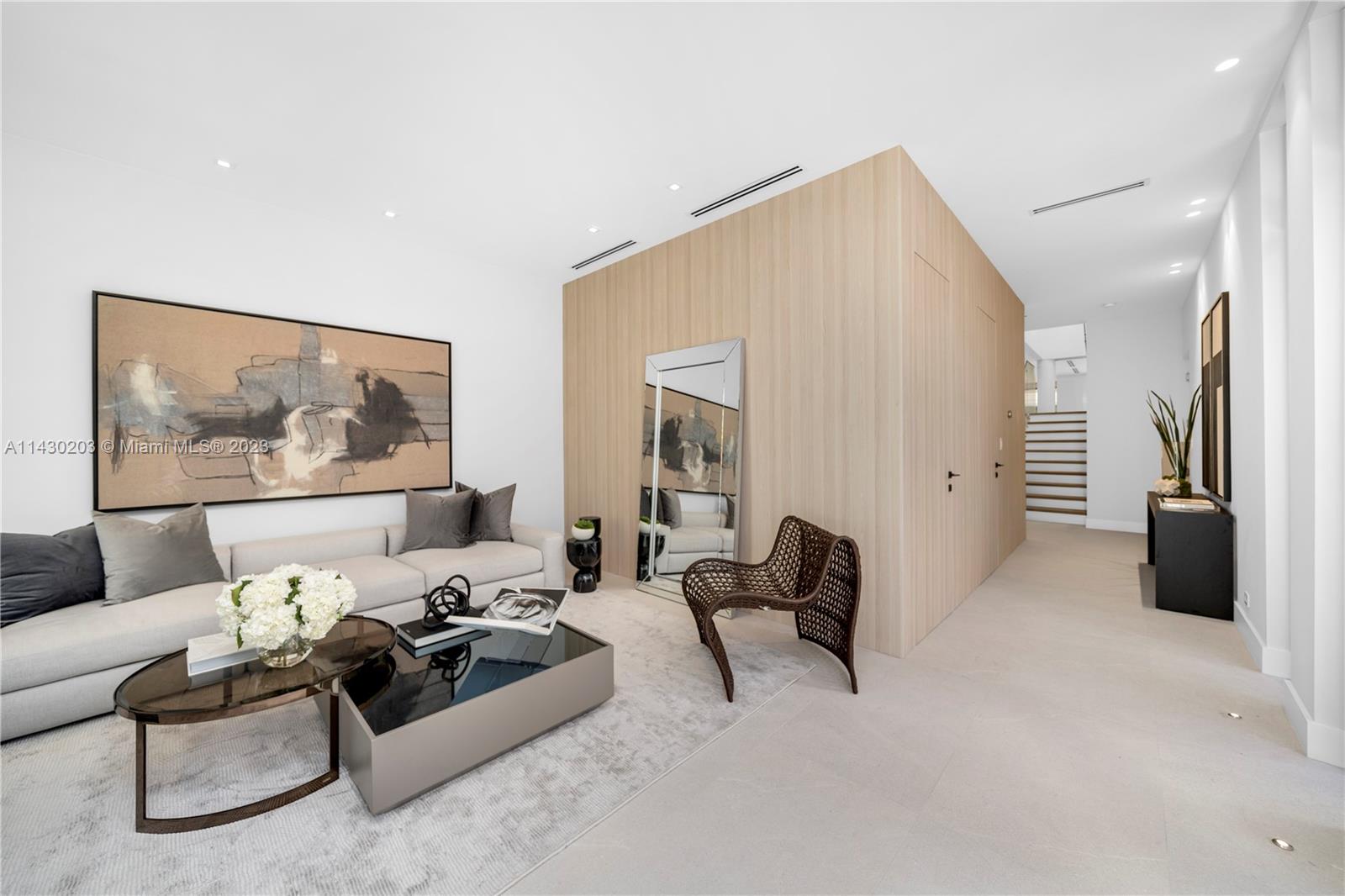 DOUGLAS CIRCLE - Residential