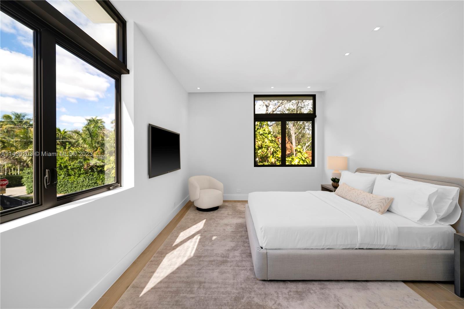 DOUGLAS CIRCLE - Residential