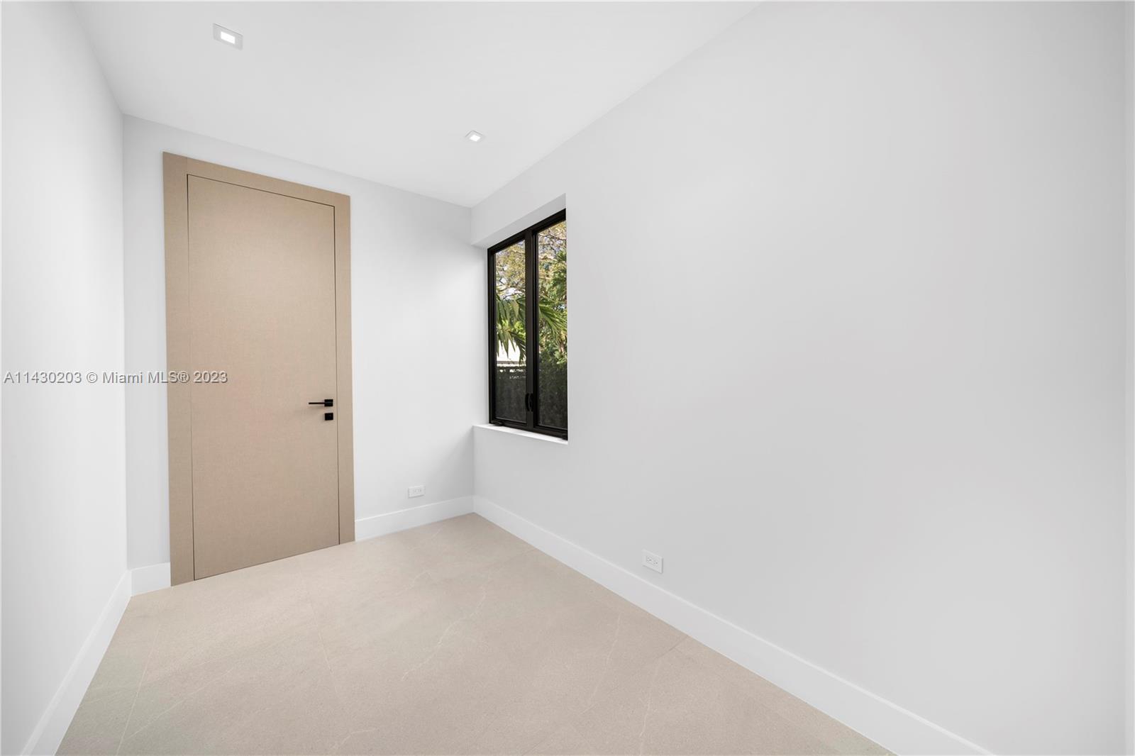 DOUGLAS CIRCLE - Residential