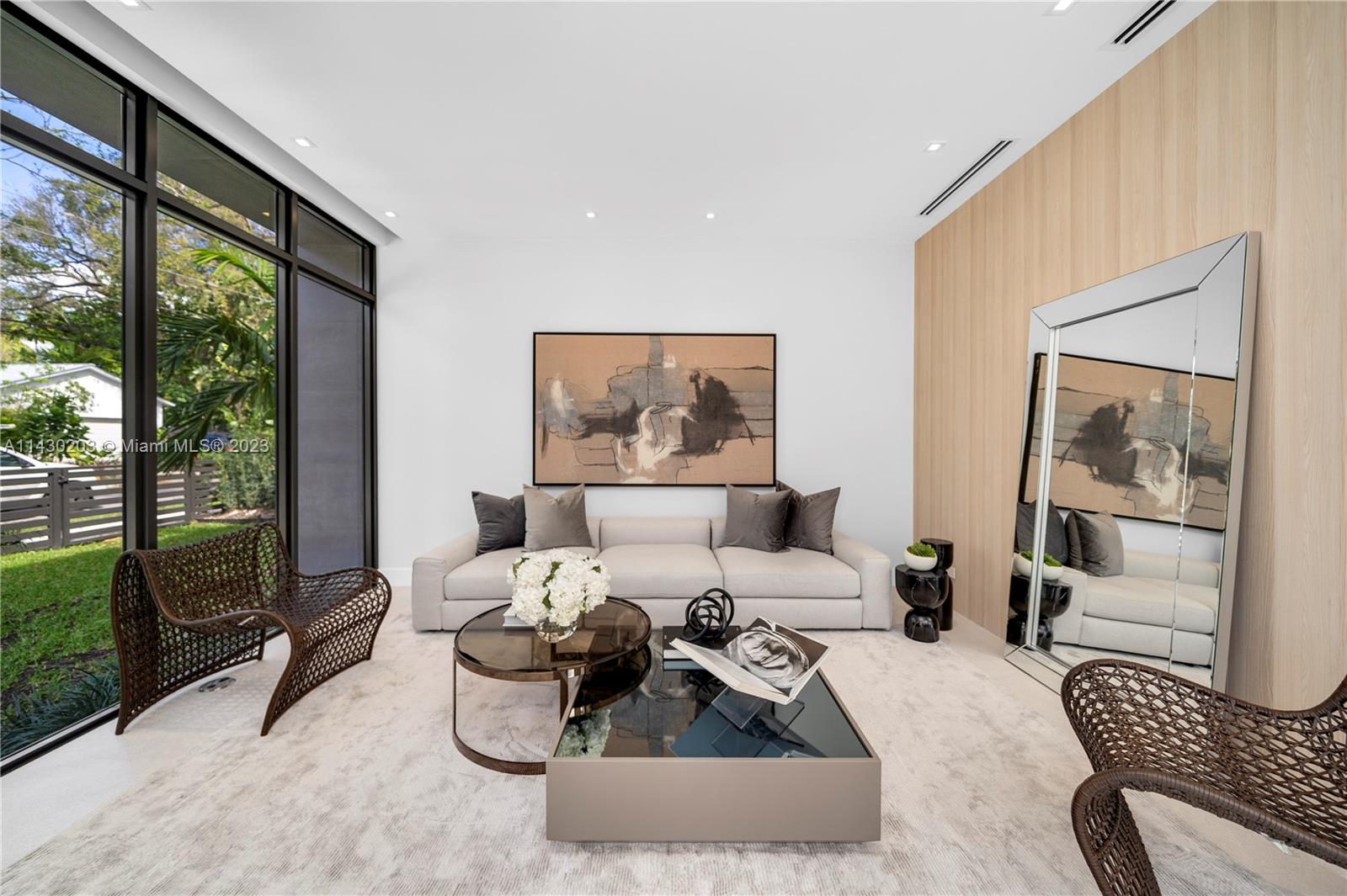 DOUGLAS CIRCLE - Residential