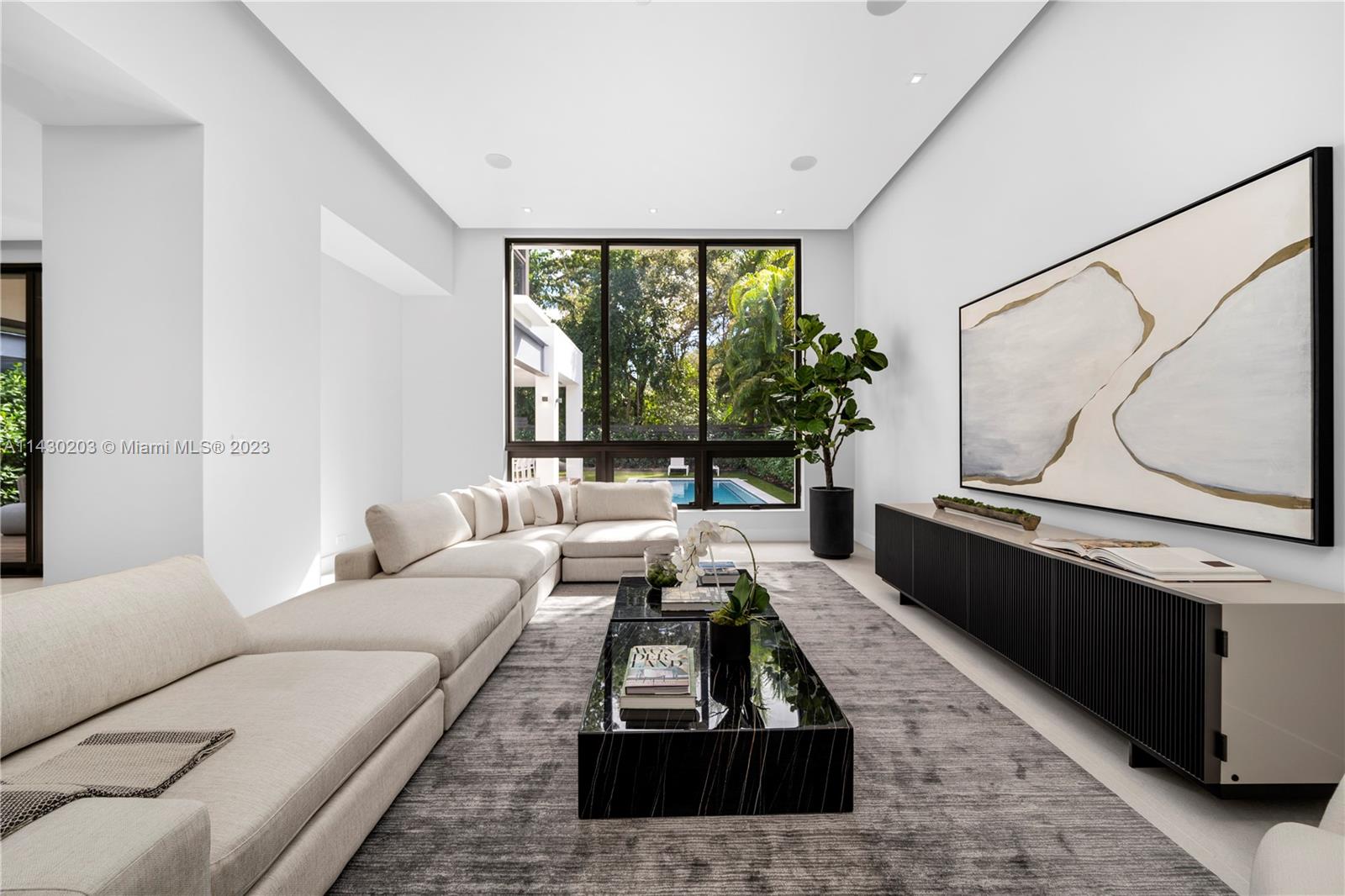 DOUGLAS CIRCLE - Residential