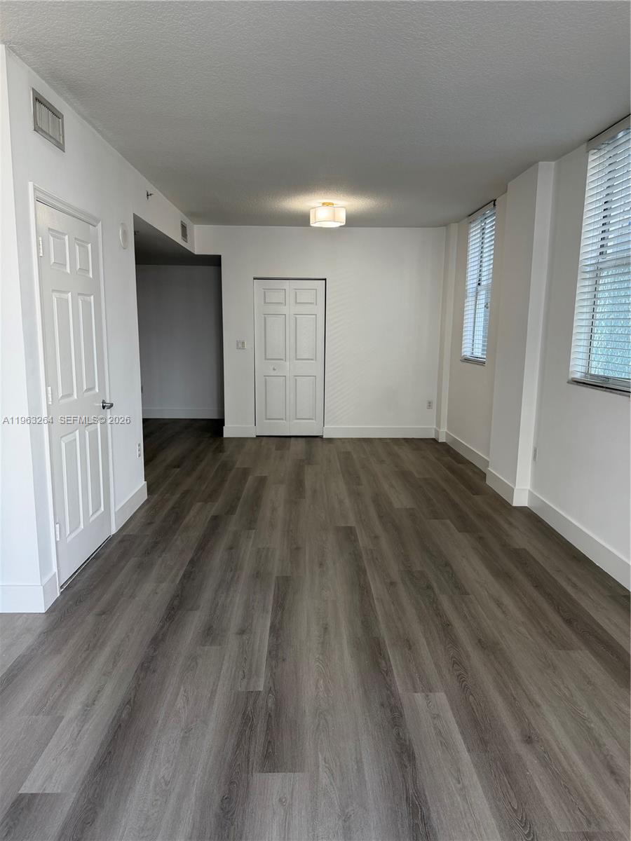 PARKVIEW AT BRICKELL COND - Residential Lease