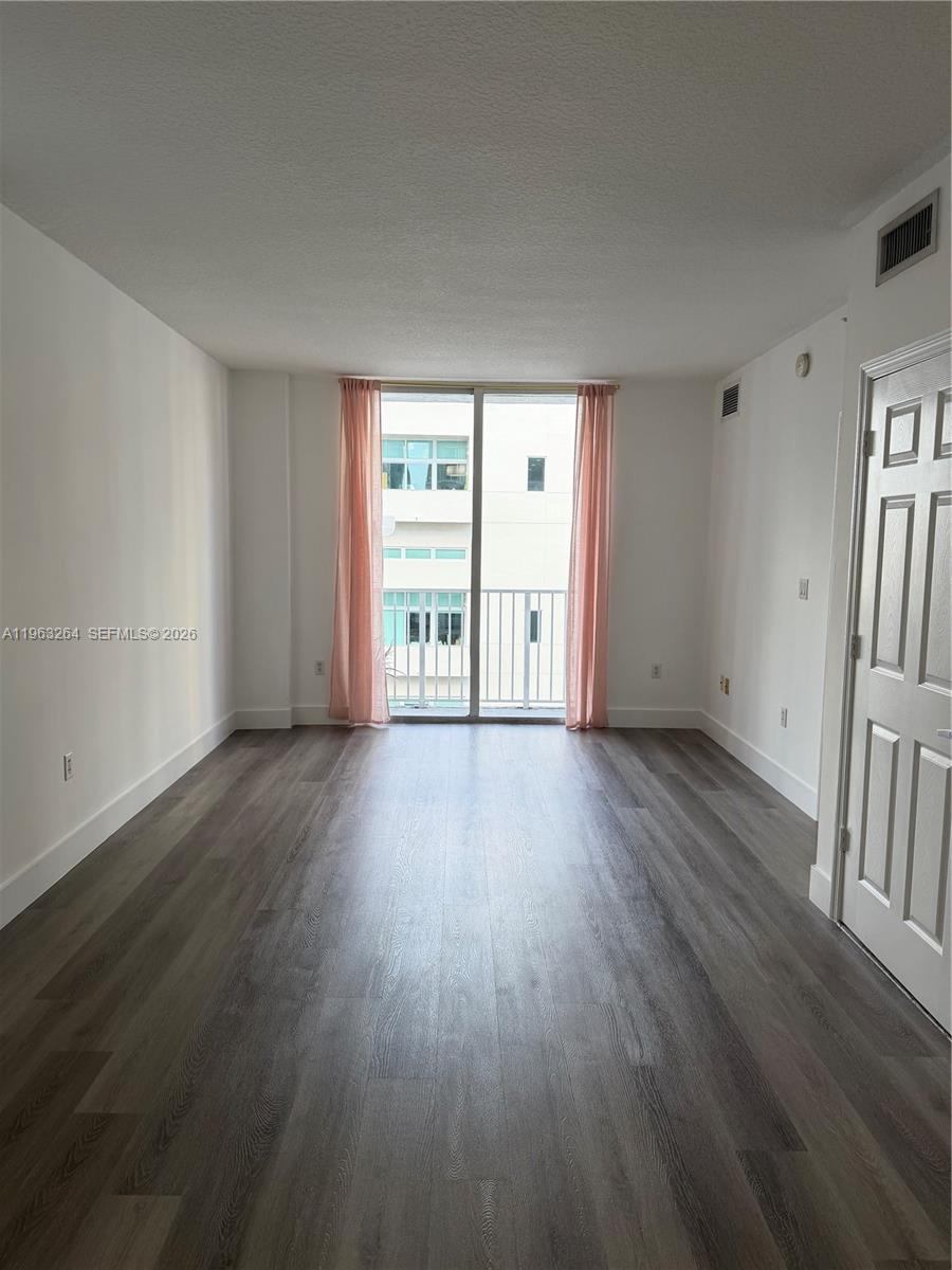 PARKVIEW AT BRICKELL COND - Residential Lease