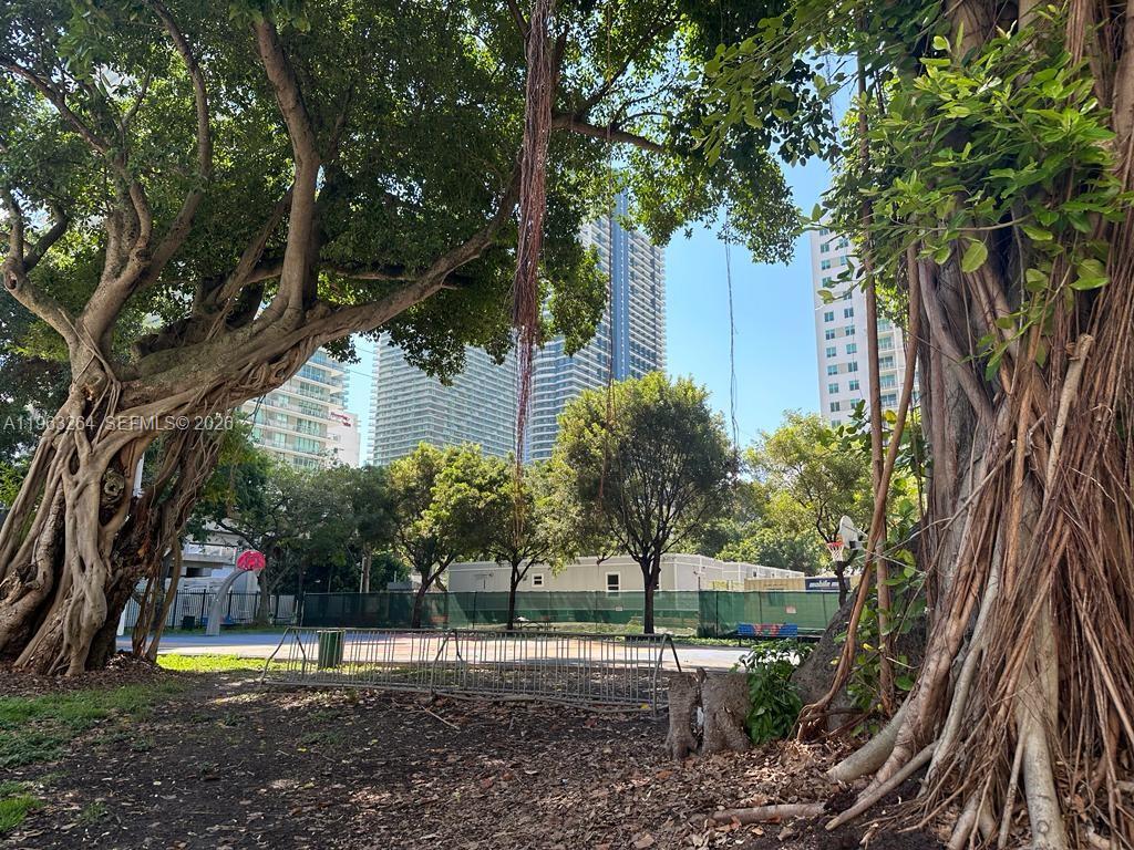 PARKVIEW AT BRICKELL COND - Residential Lease