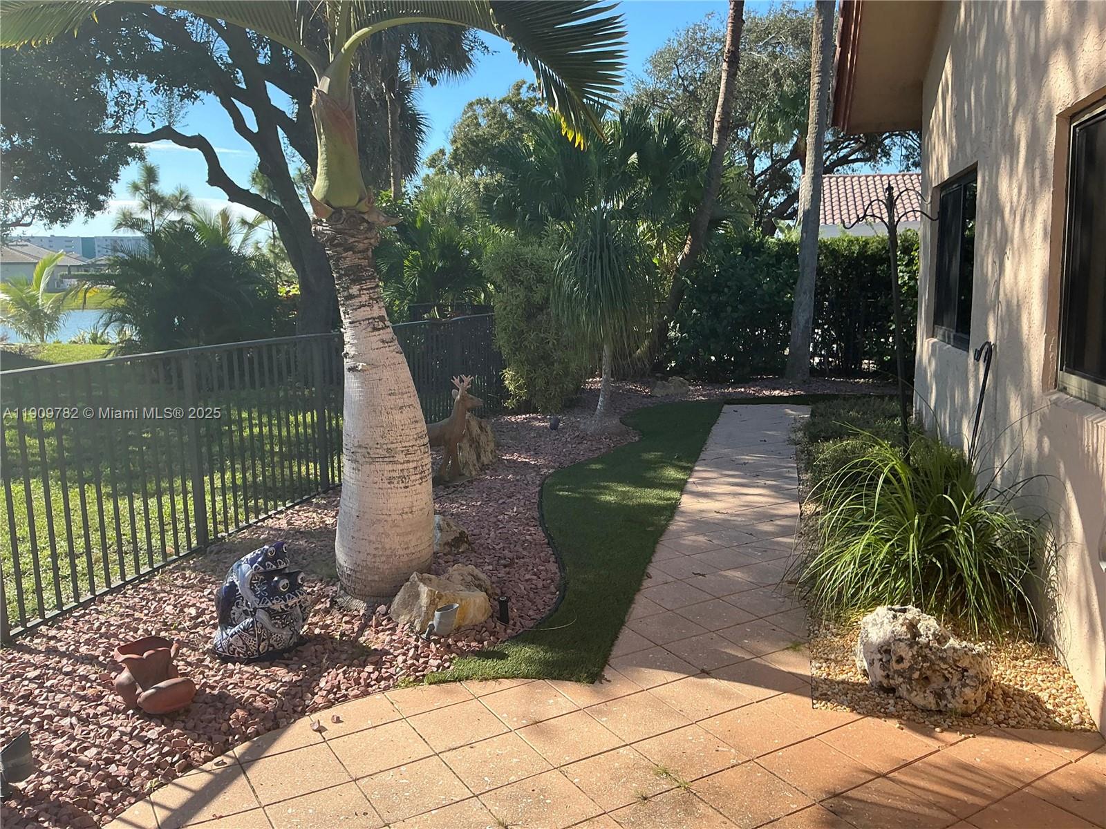 GOLF-TAM VILLAGE - Residential