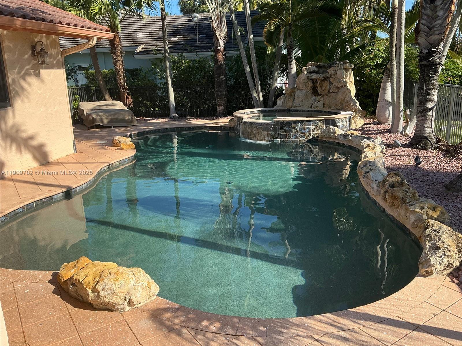 GOLF-TAM VILLAGE - Residential