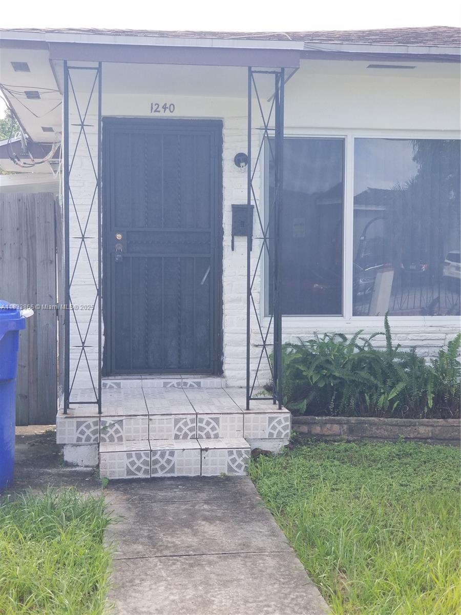 1240 SW 22nd Ter 1
