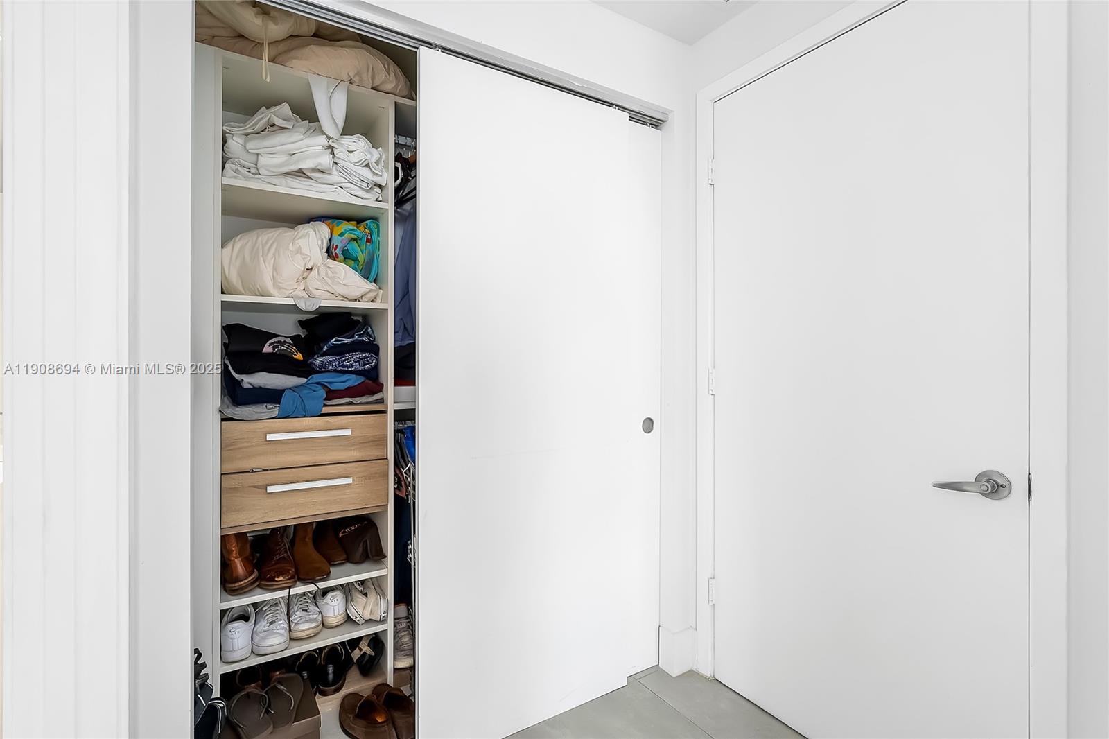 MARINA PALMS RESIDENCES S - Residential