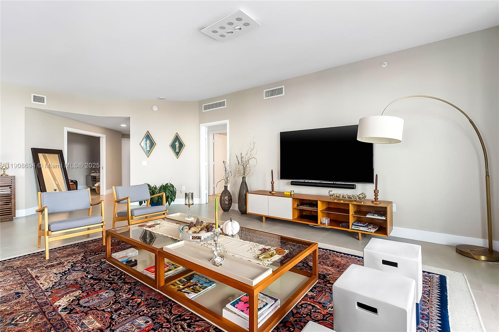 MARINA PALMS RESIDENCES S - Residential