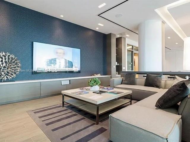 MARINA PALMS RESIDENCES S - Residential