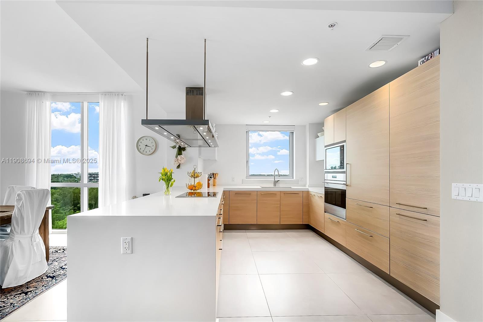 MARINA PALMS RESIDENCES S - Residential