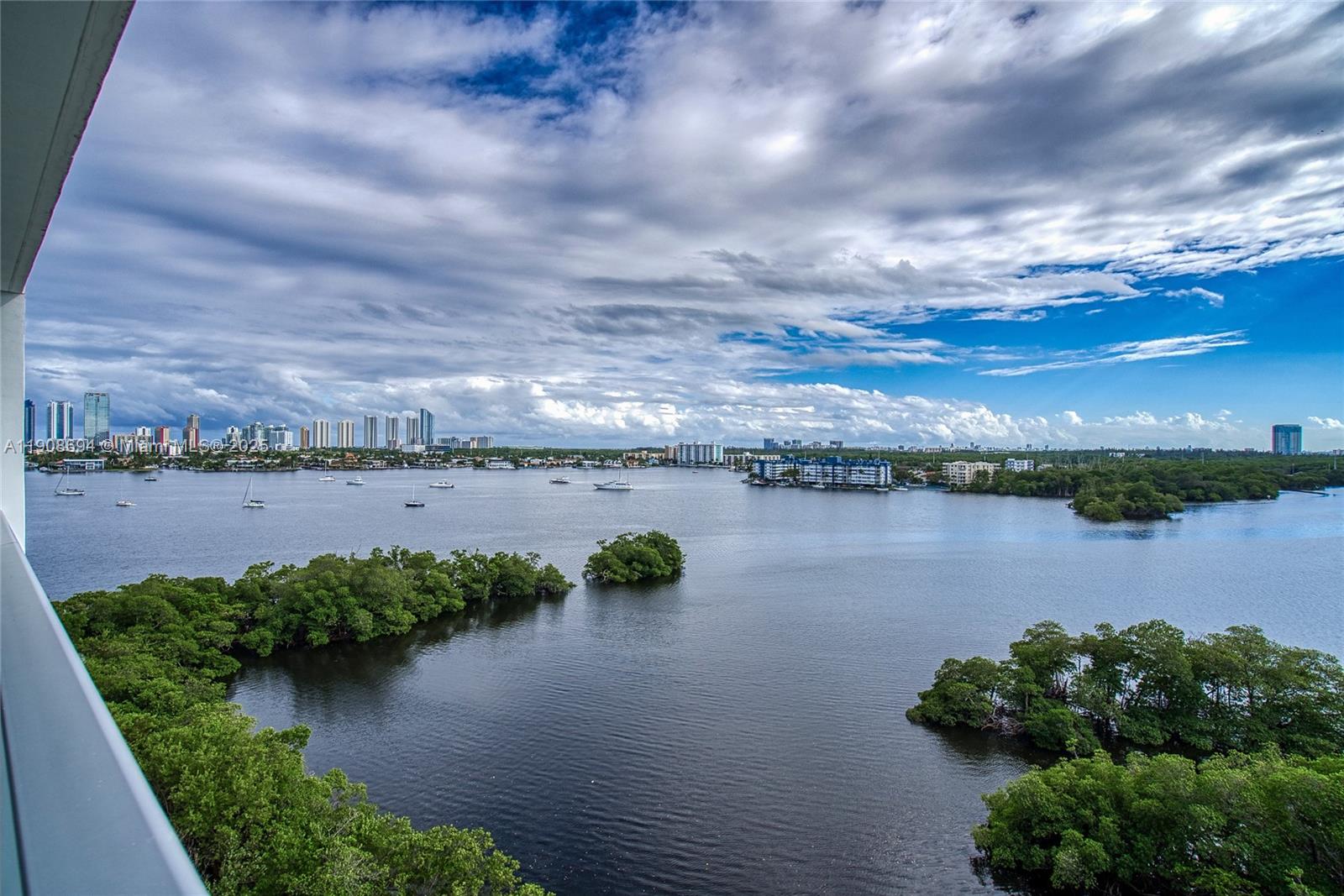 MARINA PALMS RESIDENCES S - Residential