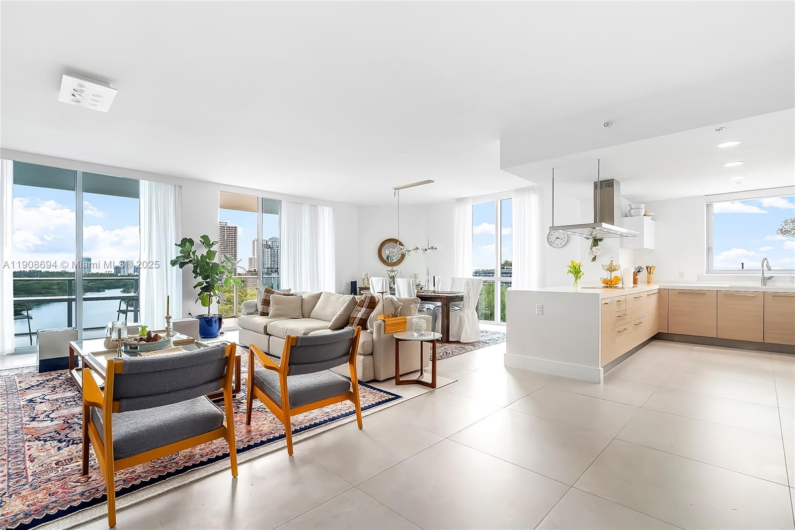 MARINA PALMS RESIDENCES S - Residential