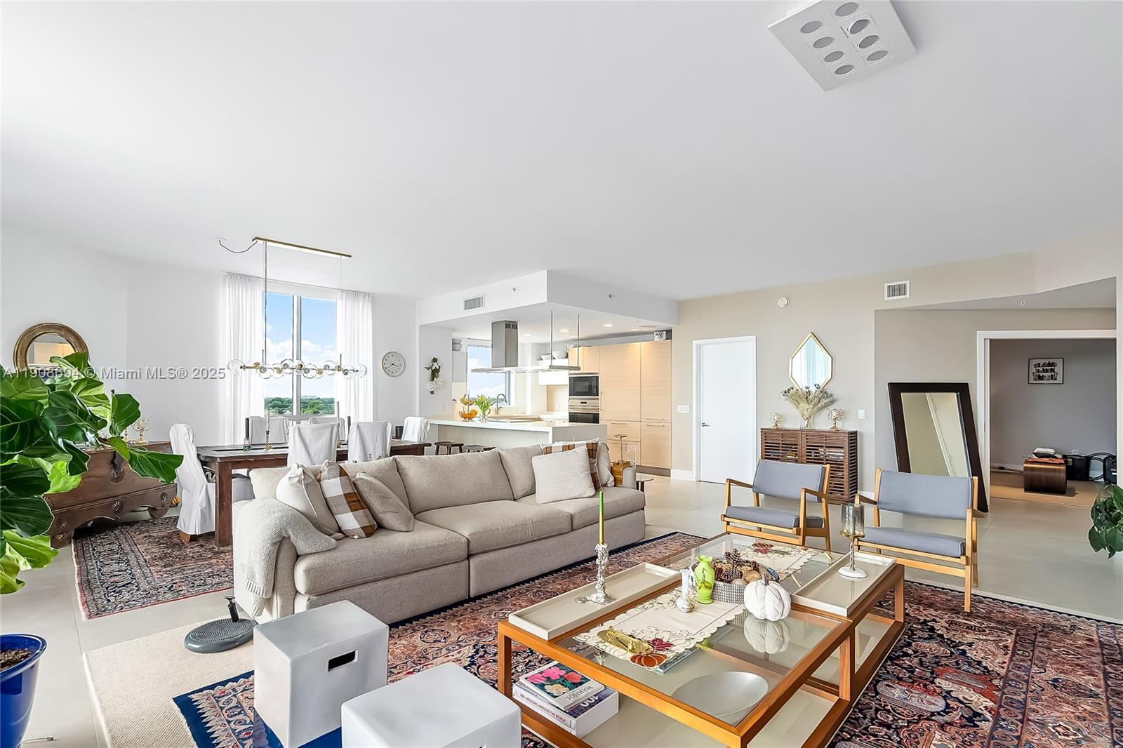 MARINA PALMS RESIDENCES S - Residential