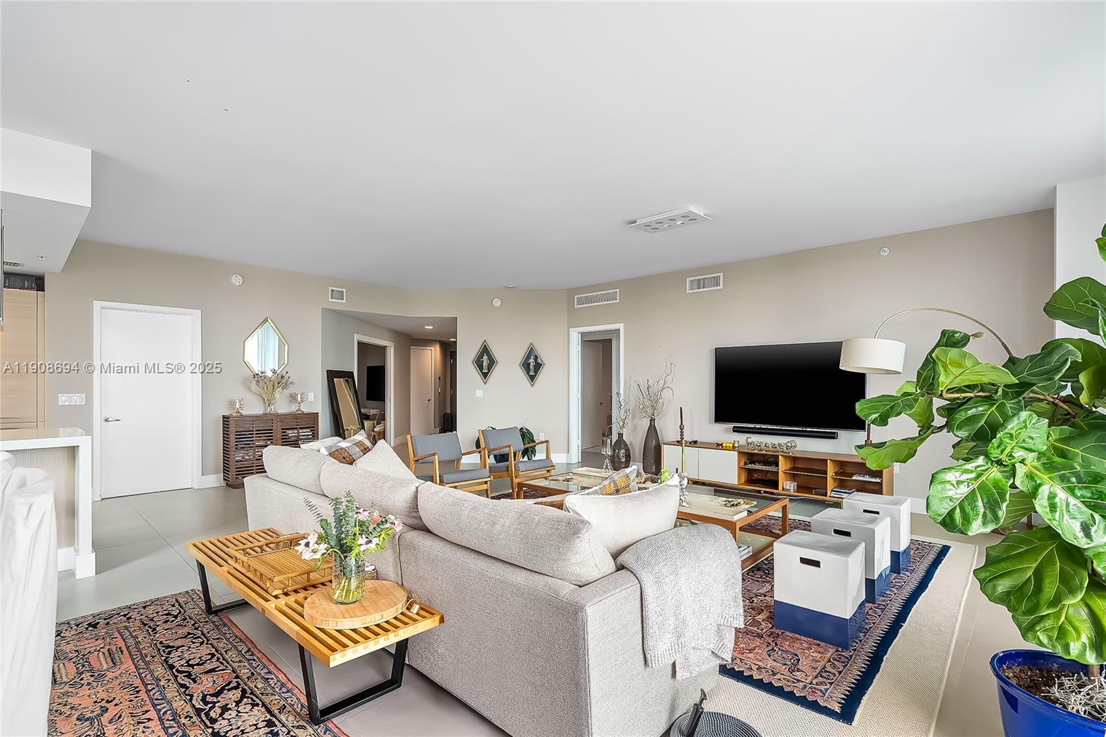 MARINA PALMS RESIDENCES S - Residential