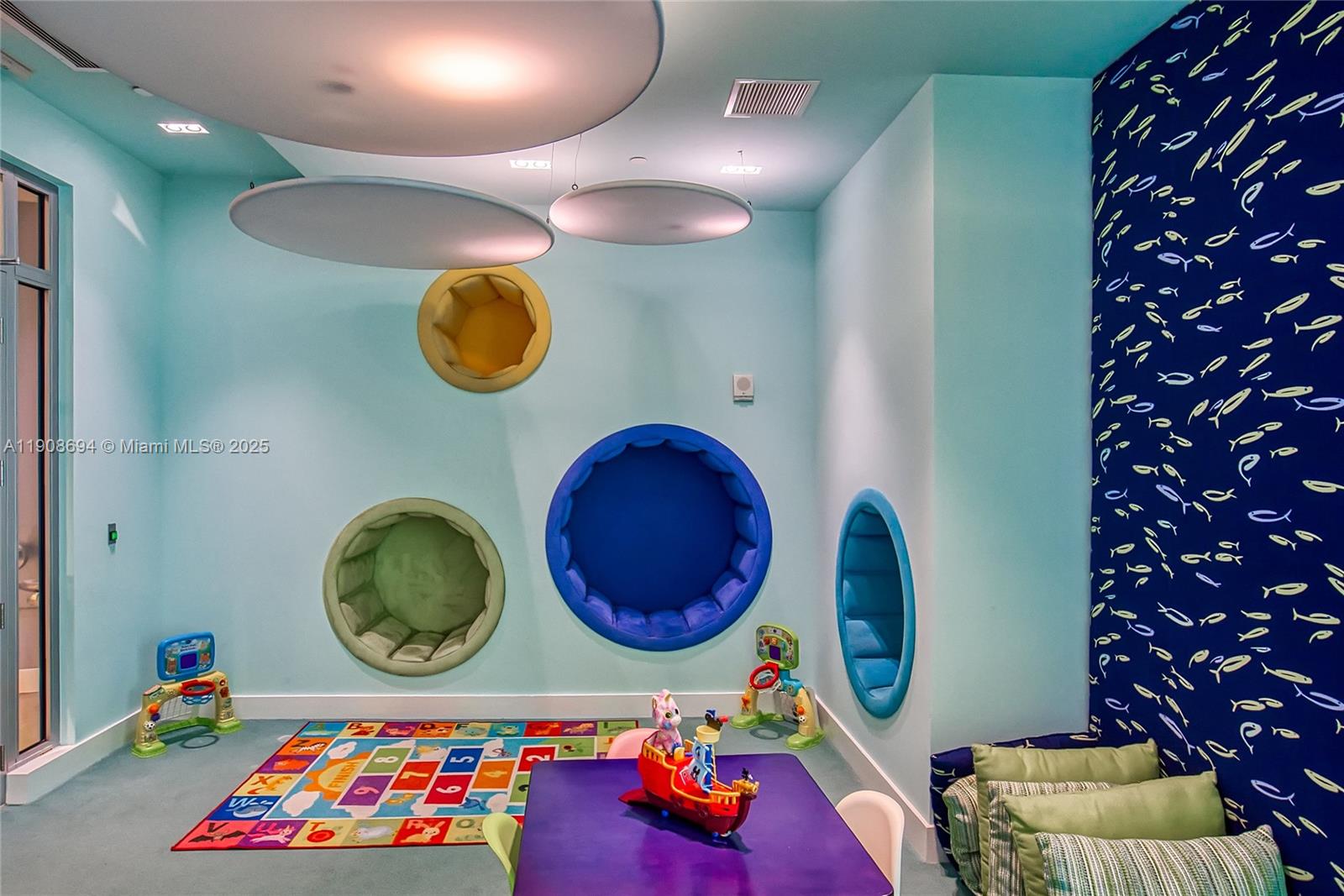 MARINA PALMS RESIDENCES S - Residential