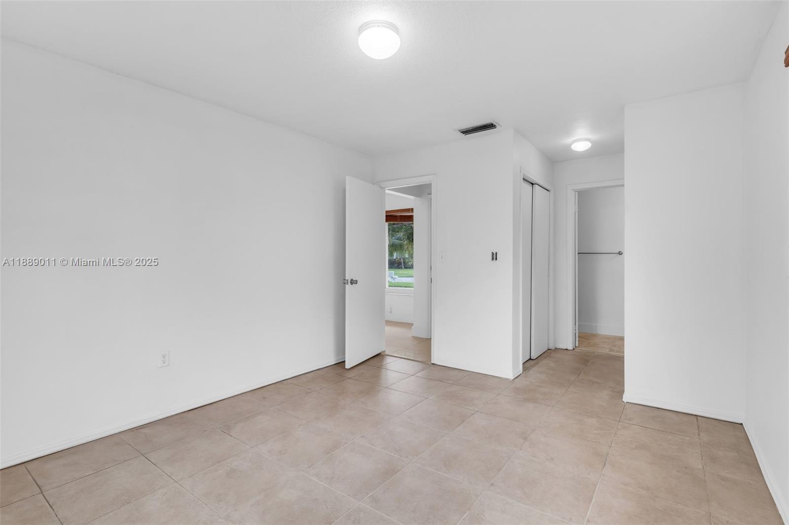 SUNRISE GOLF VILLAGE SEC - Residential