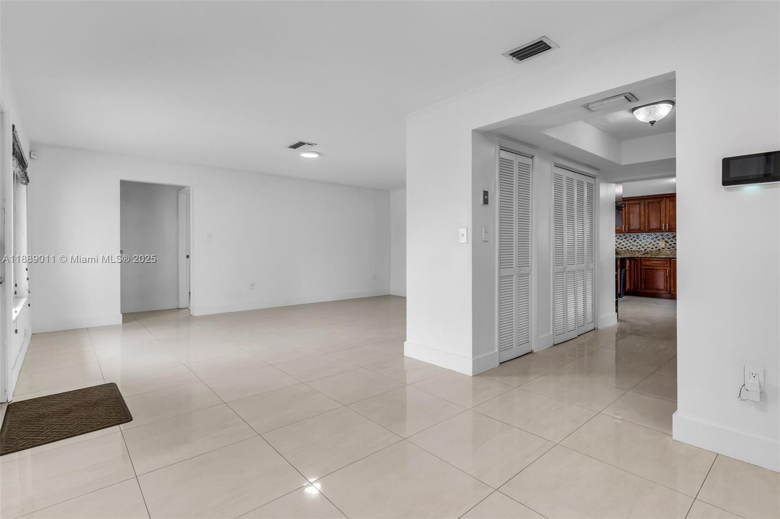 SUNRISE GOLF VILLAGE SEC - Residential