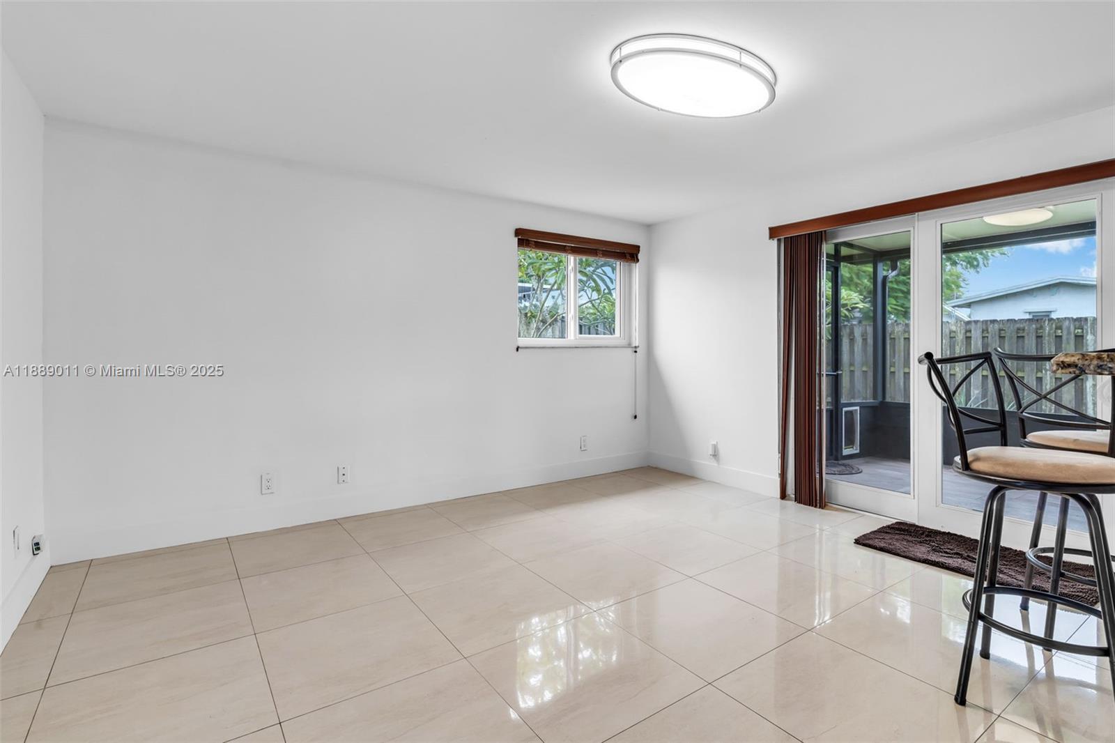 SUNRISE GOLF VILLAGE SEC - Residential