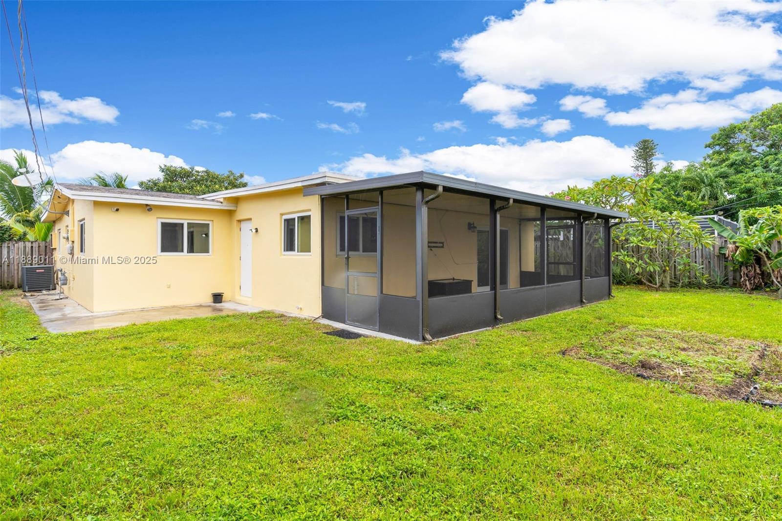 SUNRISE GOLF VILLAGE SEC - Residential
