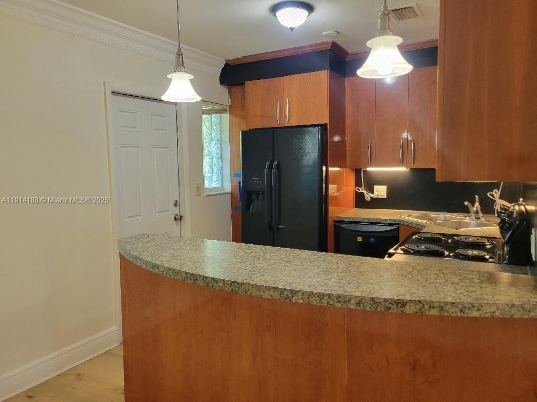 BISCAYNE VILLAGE HEIGHTS - Residential Lease