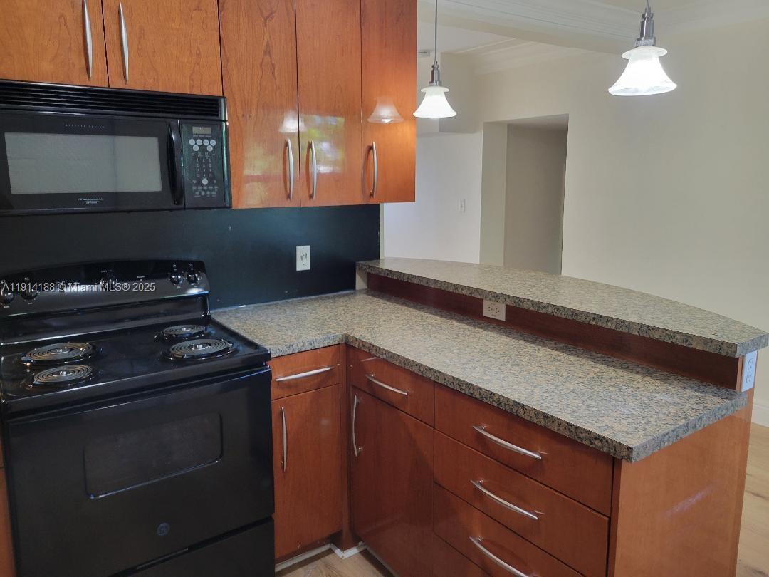 BISCAYNE VILLAGE HEIGHTS - Residential Lease