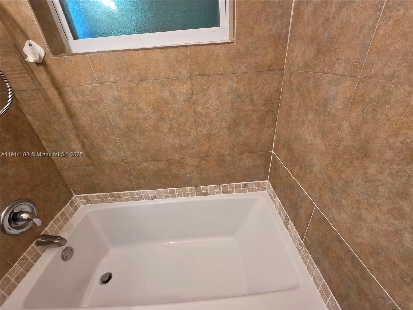 BISCAYNE VILLAGE HEIGHTS - Residential Lease