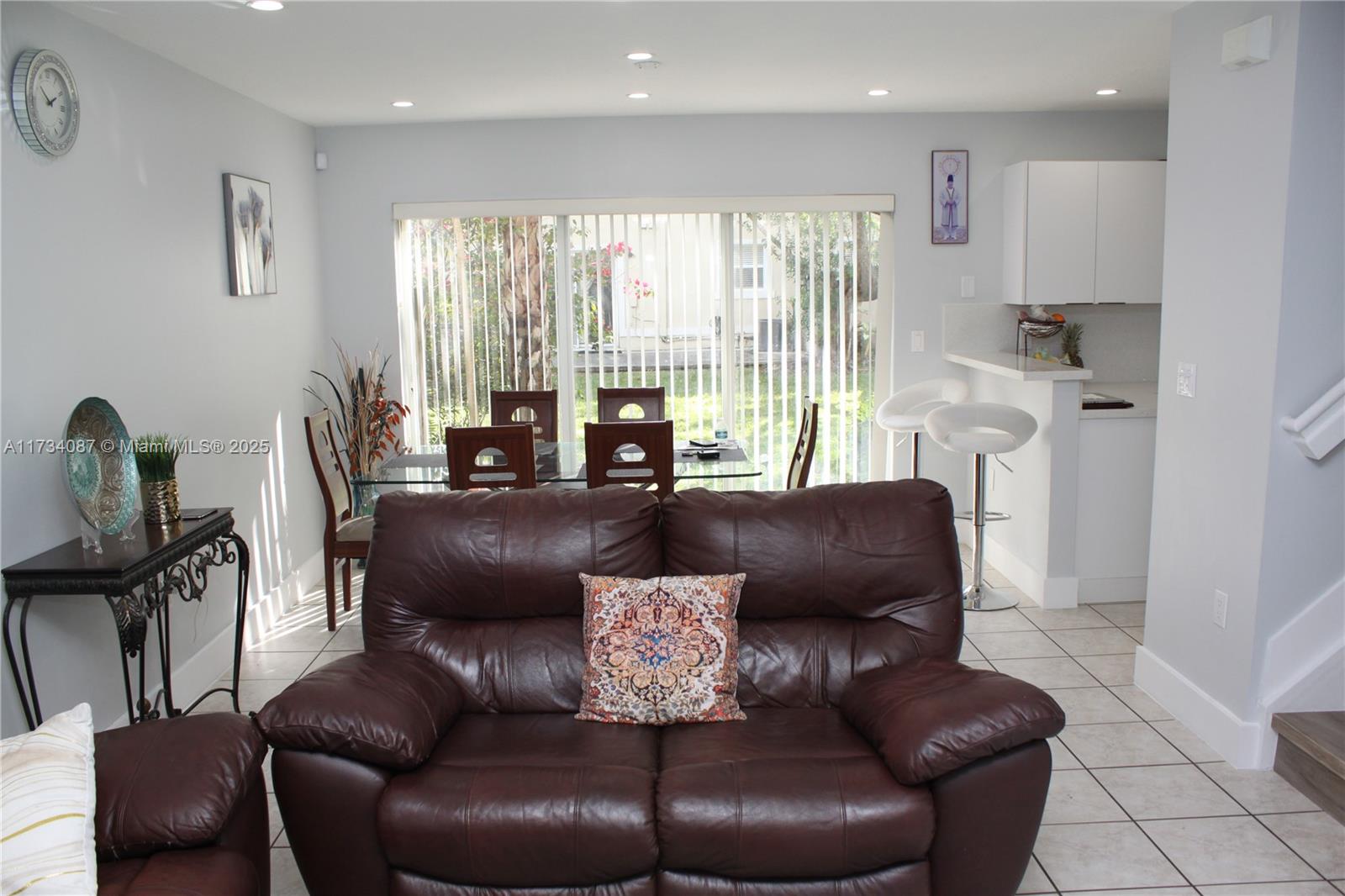 PEMBROKE ISLES 1 - Residential
