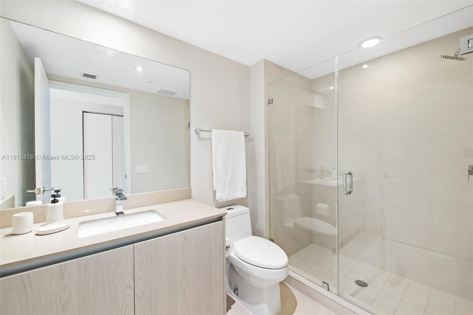 4111 SOUTH OCEAN DRIVE CO - Residential Lease