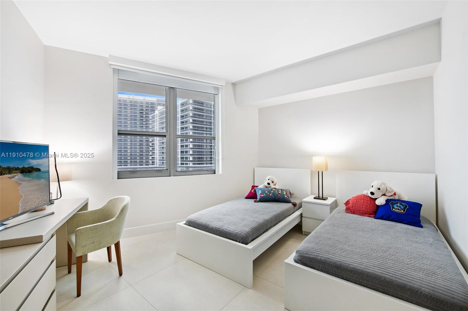 4111 SOUTH OCEAN DRIVE CO - Residential Lease